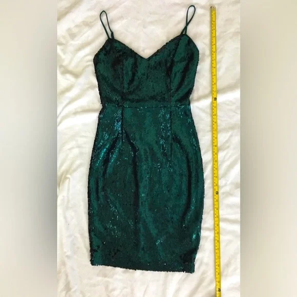 green emerald velvet dress Dark Green Backless Short Homecoming Dress